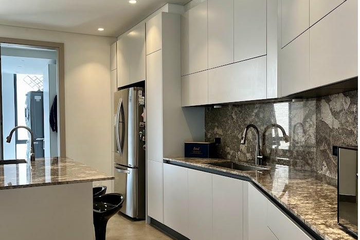 Apartamento sin amoblar de 3 alcobas en Manga